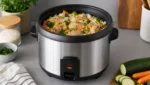 Reiskocher One-Pot Haehnchen mit Reis und Saison-Gemuese